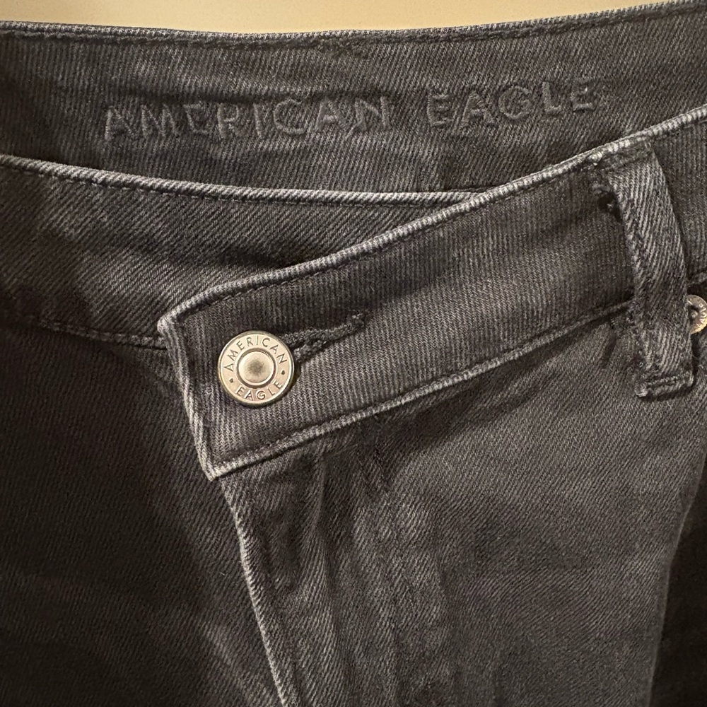 American Eagle Outfitters Women’s Black Distressed Wide Leg Jeans - Picture 3 of 6